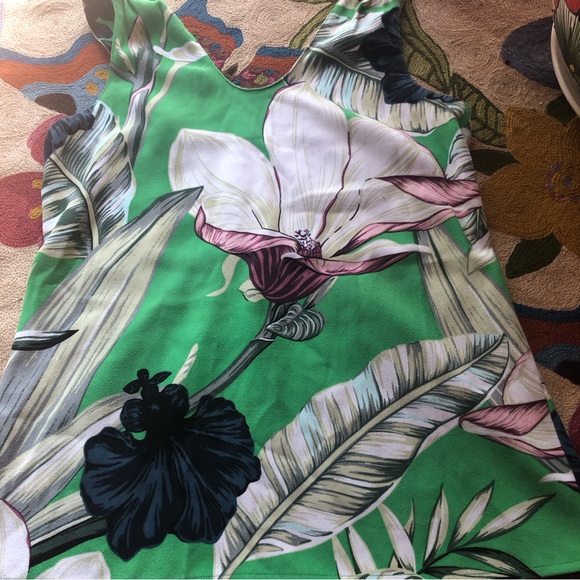 Tropical Ann Taylor, petite tropical flower print top size XXSP beautiful print - Picture 2 of 8